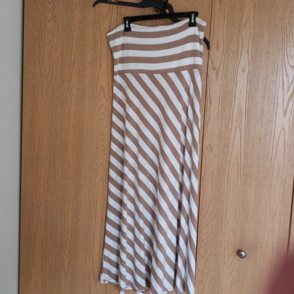 New York &Company skirt